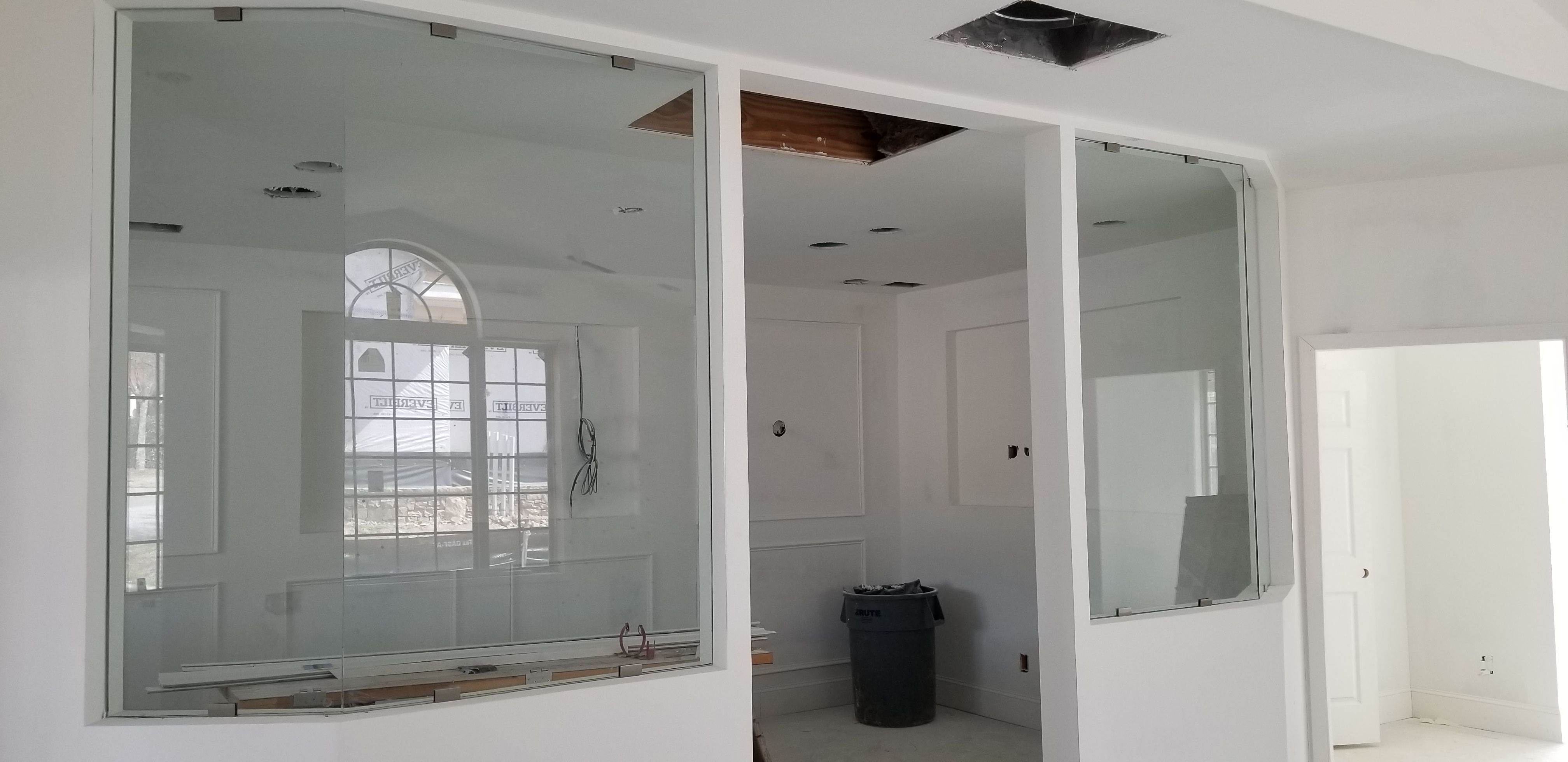 Commercial — photo 1